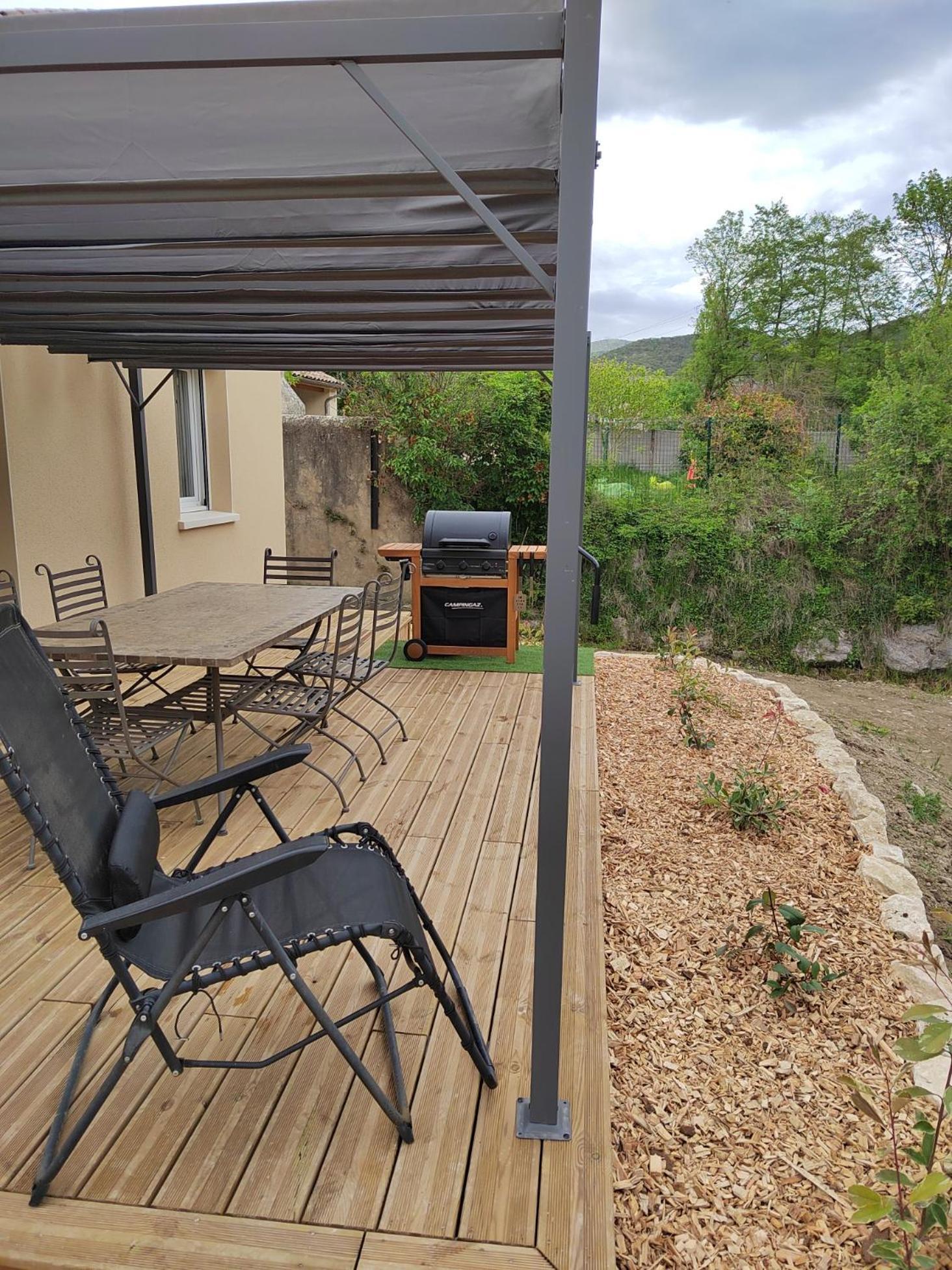 Gite Le Chaudron 1 A 7Pers Avec Piscine Vila Montclar-sur-Gervanne Exterior foto