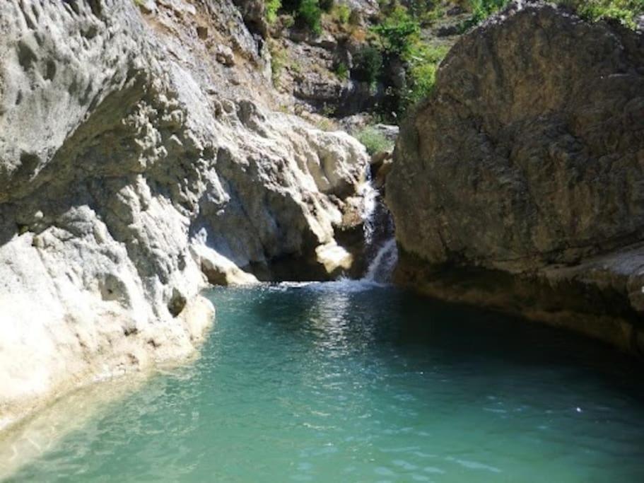 Gite Le Chaudron 1 A 7Pers Avec Piscine Vila Montclar-sur-Gervanne Exterior foto